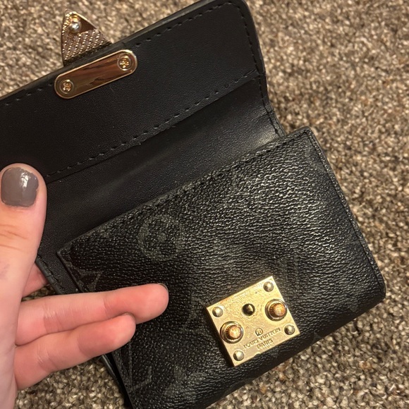 wallet - Picture 9 of 9